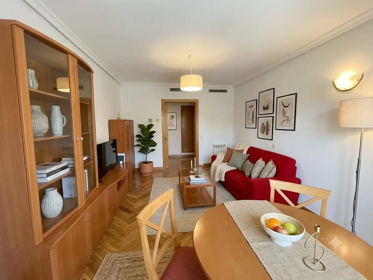Wohnzimmer von Wohnung zur Miete in Madrid mit Klimaanlage, Heizung und Parkett