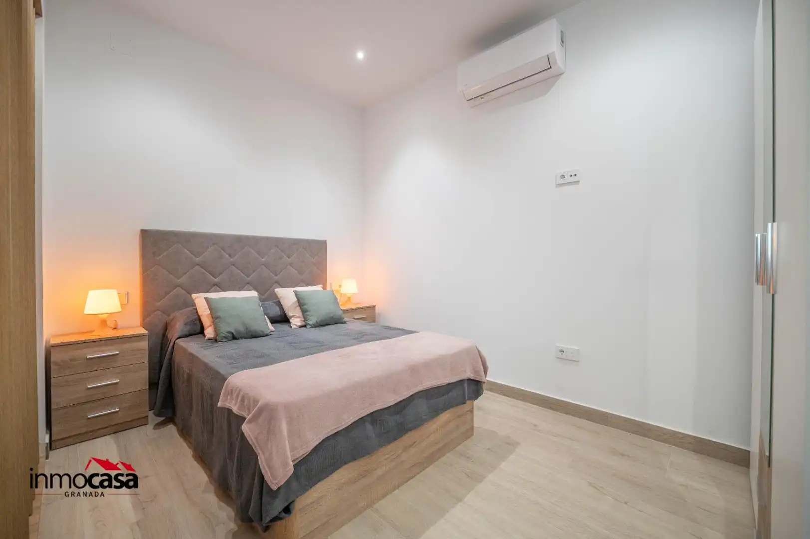 Habitación de Loft en venta en Granada con Aire acondicionado, Calefacción y Amueblado
