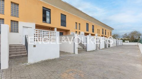 Adosado reformado de tres plantas con sótano, terraza y piscina comunitaria, immagine 5
