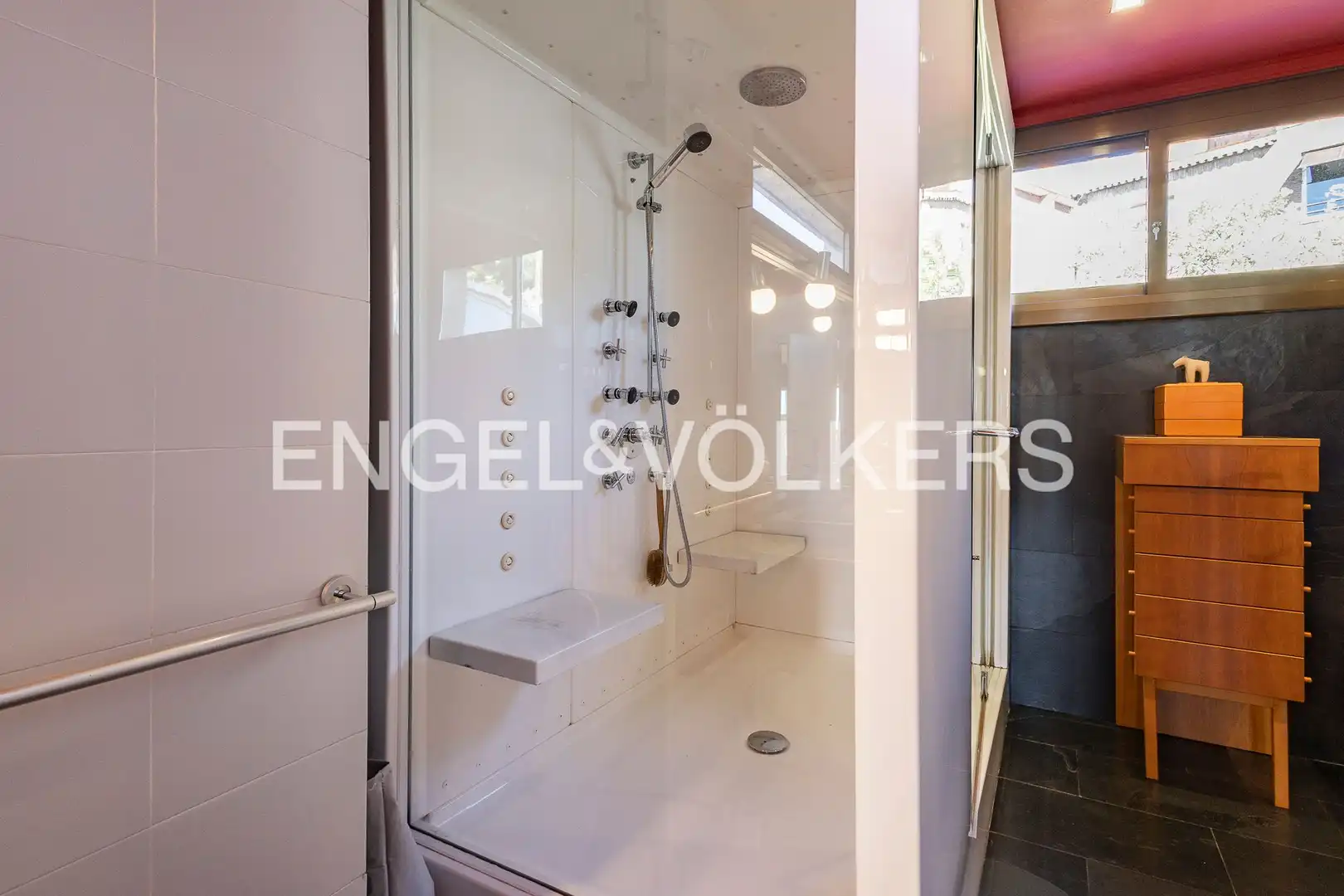 Casa con balcón en venta en La Miranda, imagen 37