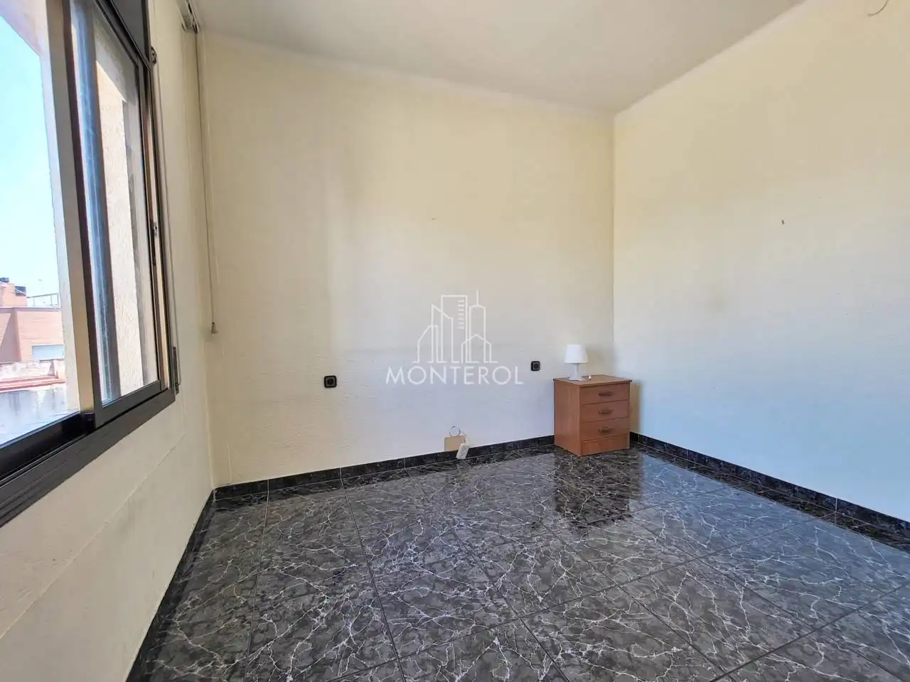 Habitación de Piso en venta en Barcelona con Balcón
