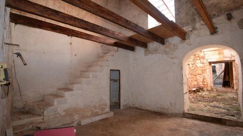 Casa de pueblo  con garaje y jardín para reformar en Muro.