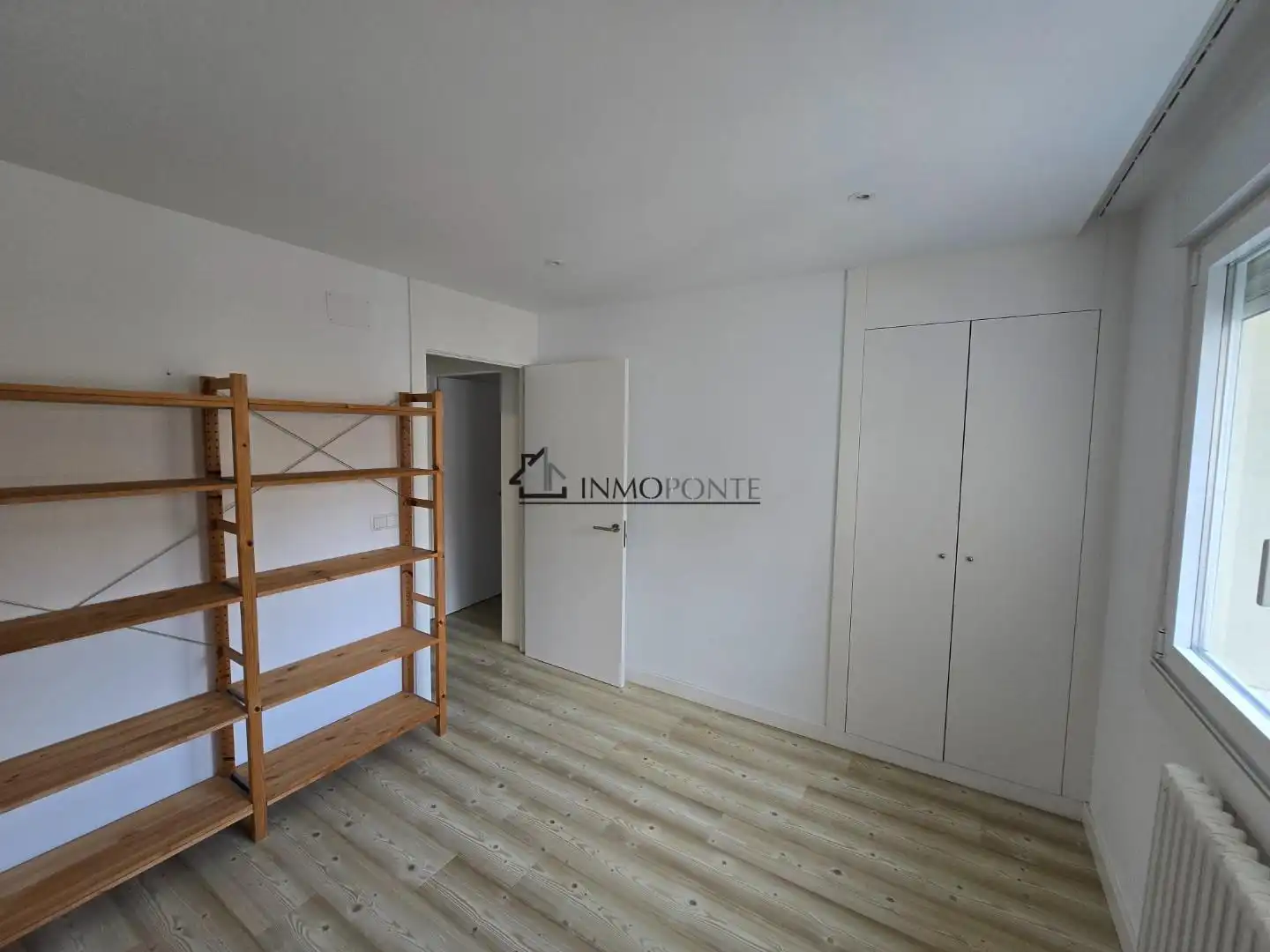 Habitación de Piso en venta en Pontevedra Capital  con Calefacción, Horno y Lavadora