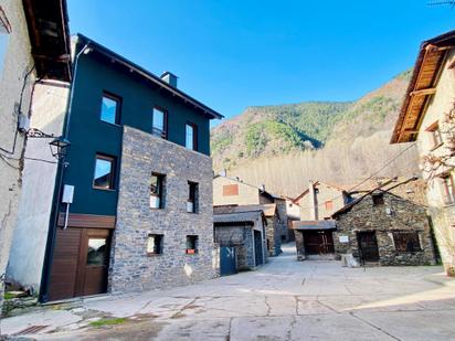 Vista exterior de Apartament en venda en Alins amb Calefacció i Traster