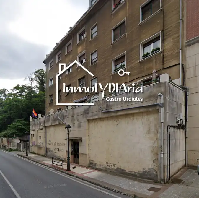 Vista exterior de Piso en venta en Alonsotegi con Calefacción, Parquet y Amueblado