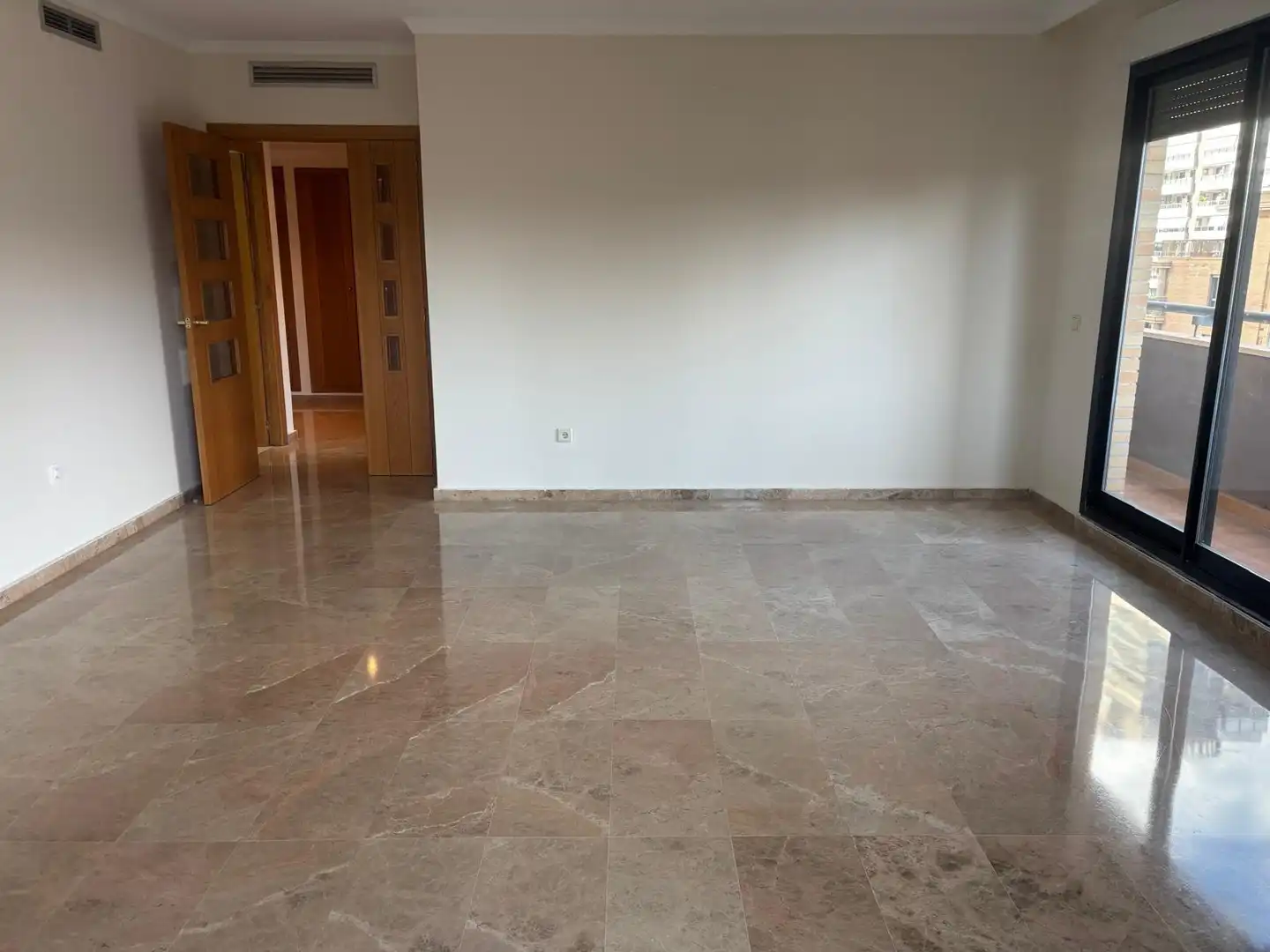Wohnung mit Terrasse zum Verkauf in Avinguda de les Corts Valencianes 35, imagen 2