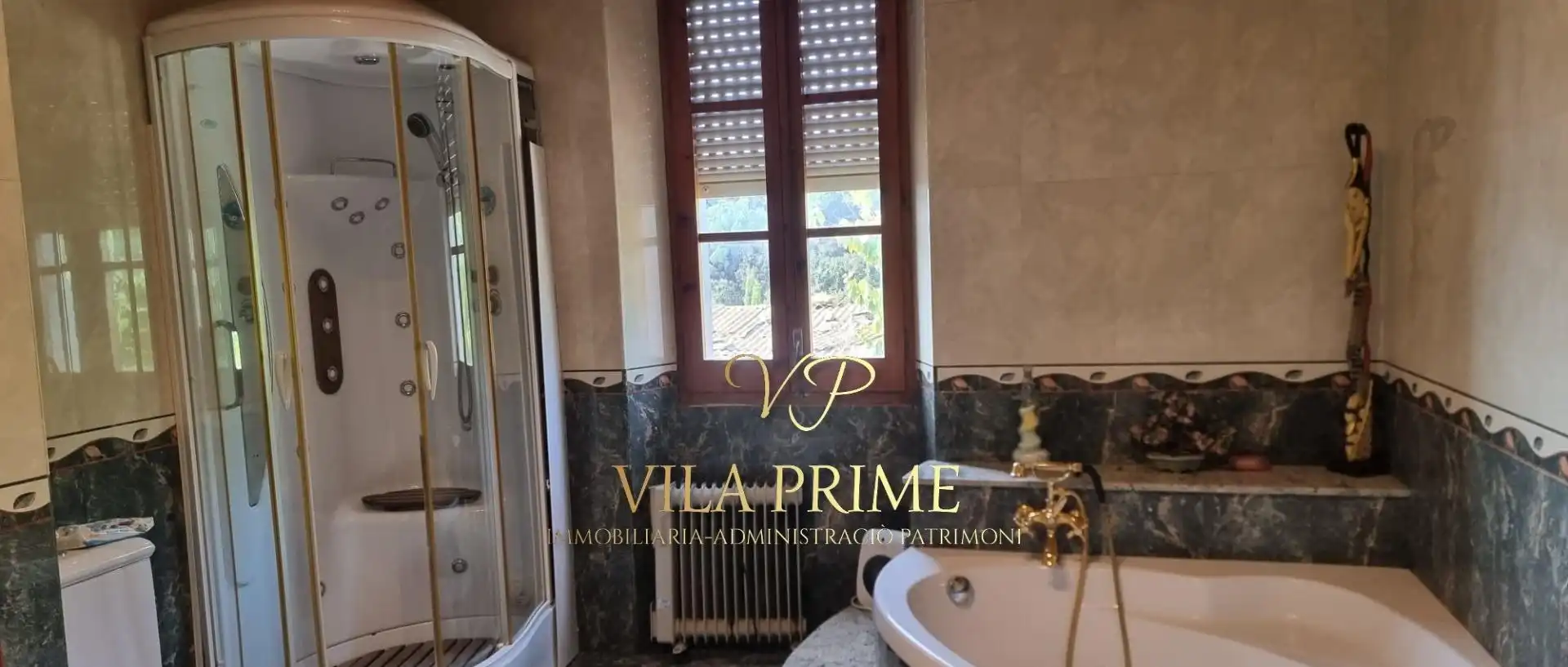 Badezimmer von Country house zum Verkauf in Mataró mit Klimaanlage, Heizung und Privatgarten
