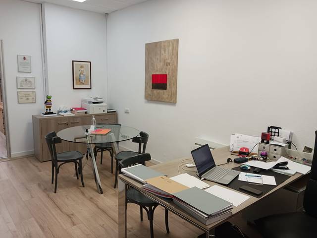 Local comercial en Venta en Molins de Rei
