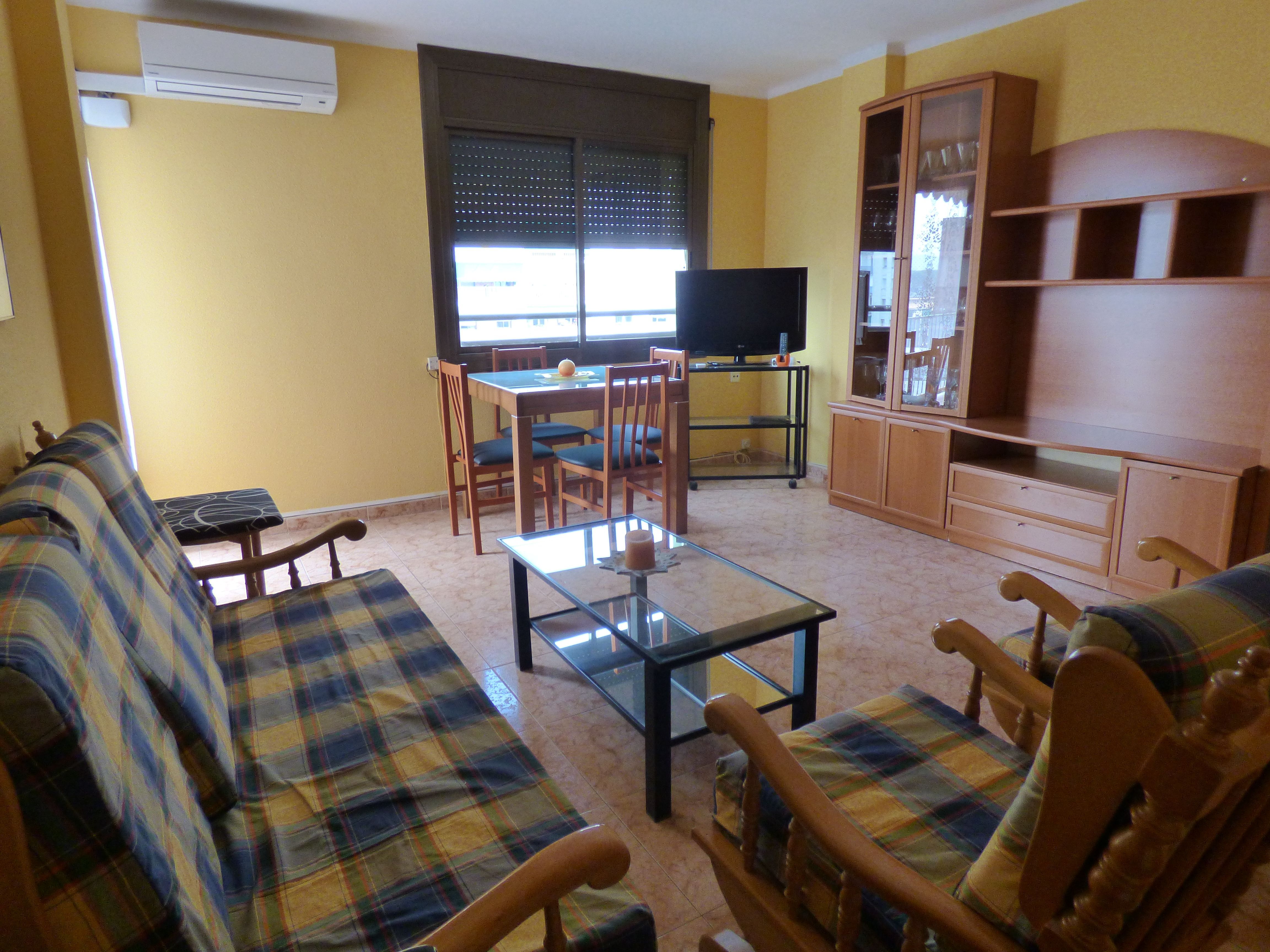 Living room of Flat to rent in Cerdanyola del Vallès  with Air Conditioner, Heating and Furnished