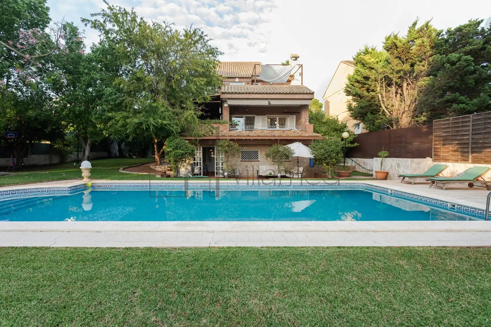 Swimming pool of Houses for rent in L'Eliana  with Air Conditioner, Private garden and Terrace