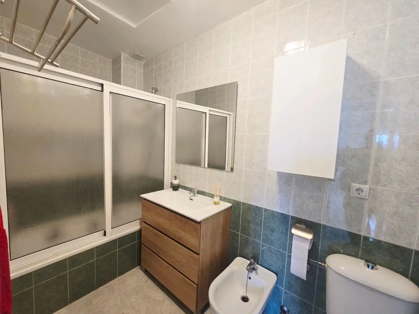 Badezimmer von Einfamilien-Reihenhaus zum Verkauf in Vera mit Klimaanlage, Terrasse und Abstellraum