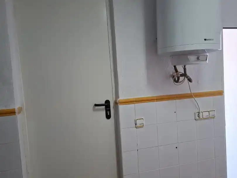 Bany de Pis en venda en Bornos amb Aire condicionat, Jardí privat i Moblat