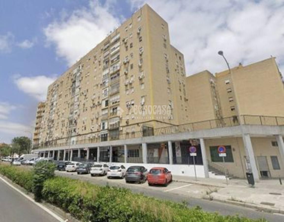 Exterior view of Premises to rent in  Sevilla Capital  with Air Conditioner