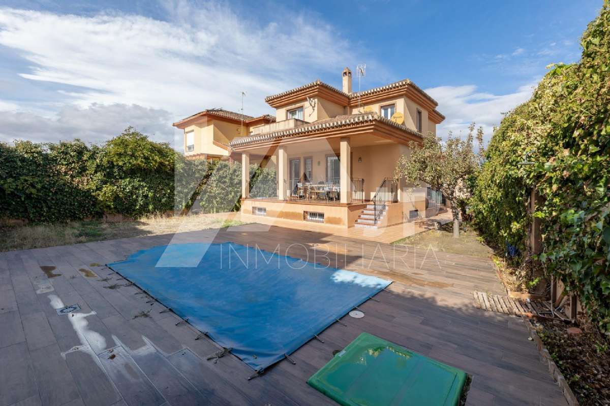 House or chalet for sale in Calle Paseo de los Tilos, 3, Residencial Triana - Barrio Alto