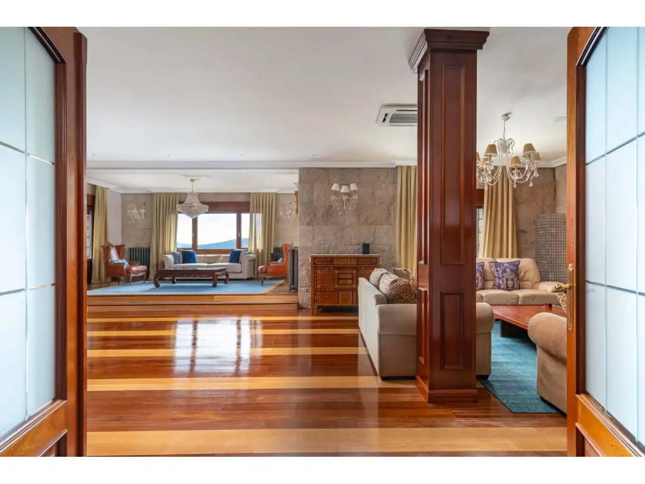 Wohnzimmer von Haus oder Chalet zum Verkauf in El Tiemblo  mit Klimaanlage, Heizung und Privatgarten