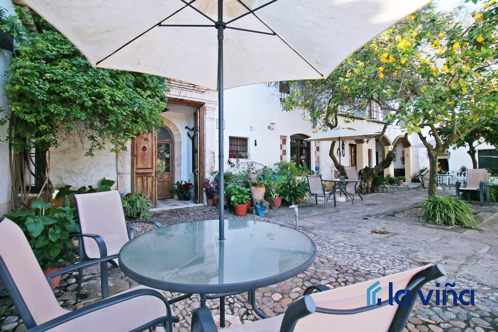 Finca rústica en venta en Martín de la Jara con Aire acondicionado, Jardín privado y Trastero