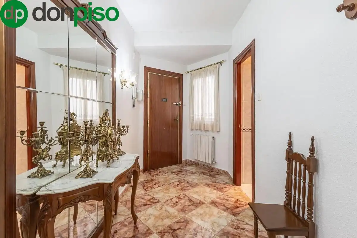 Flat for sale in Granada  with Air Conditioner, Heating and Terrace