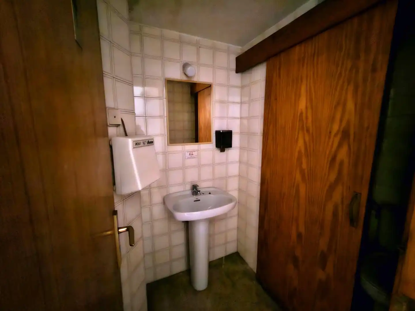 Badezimmer von Geschaftsraum zum Verkauf in  Palma de Mallorca mit Klimaanlage