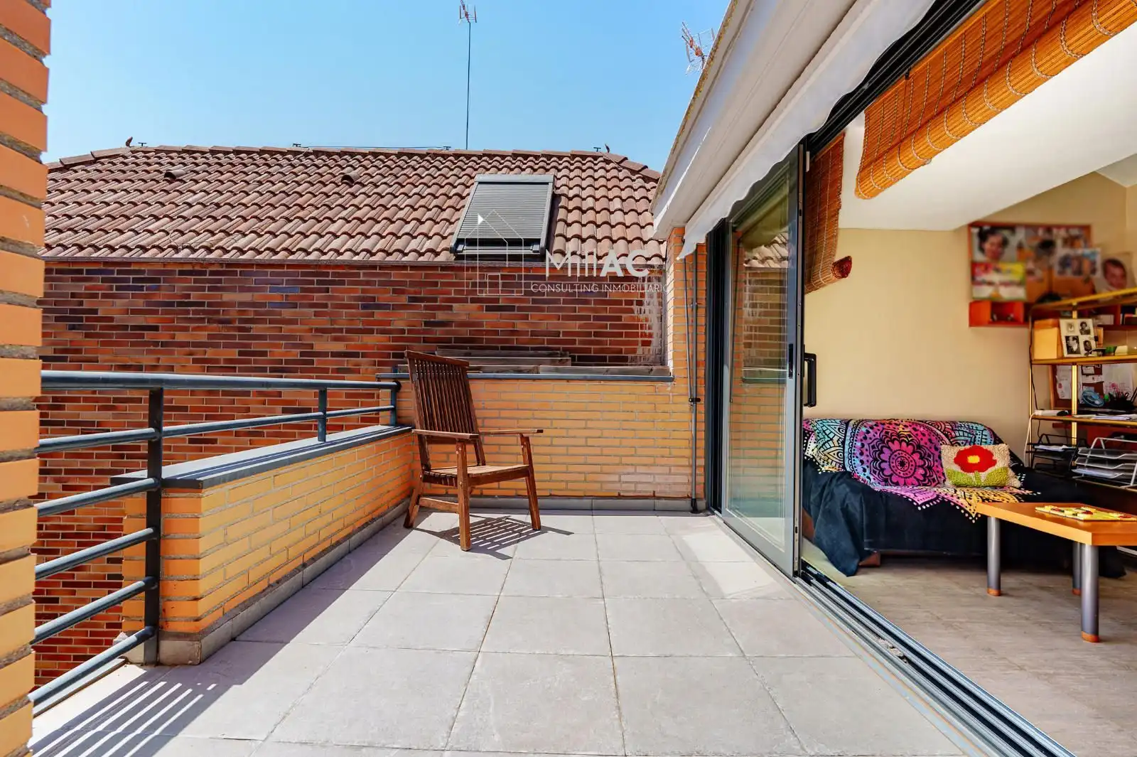 Terraza de Casa adosada en venta en Madrid con Aire acondicionado, Calefacción y Jardín privado