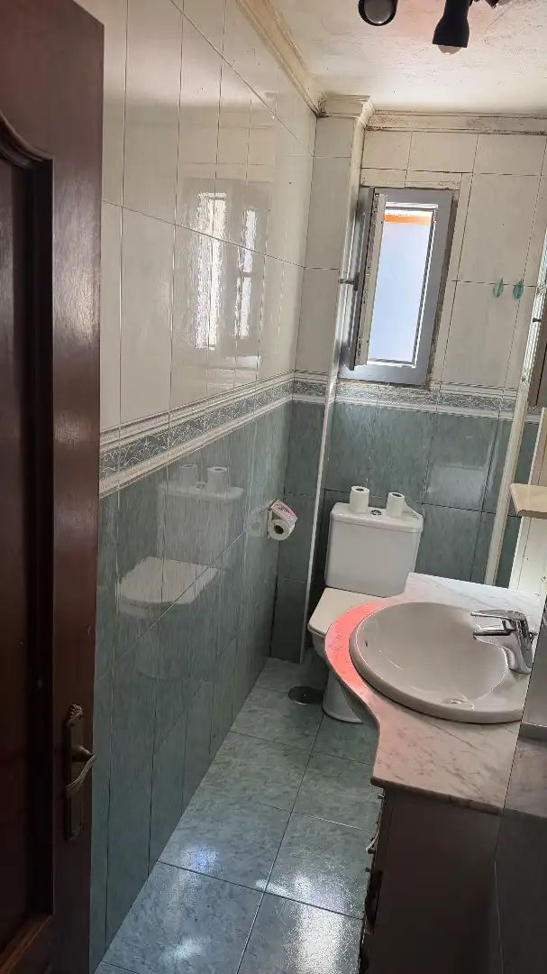 Bany de Pis en venda en Gijón  amb Calefacció i Forn