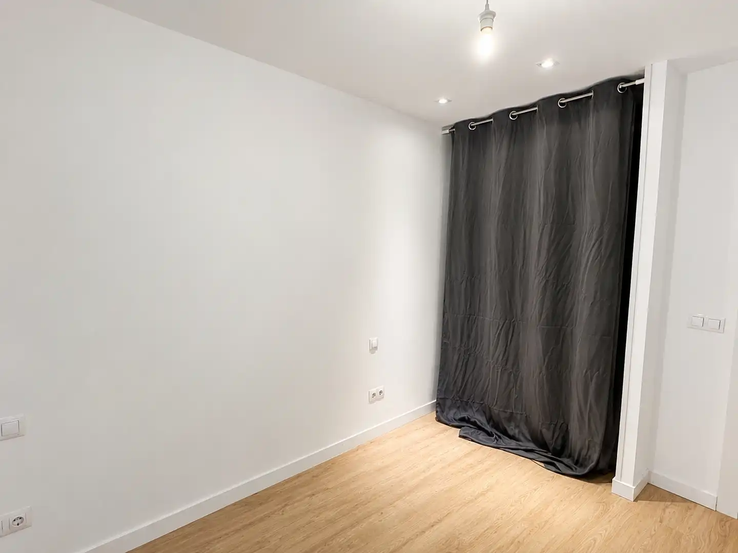 Habitación de Piso en venta en Madrid con Calefacción, Terraza y Horno