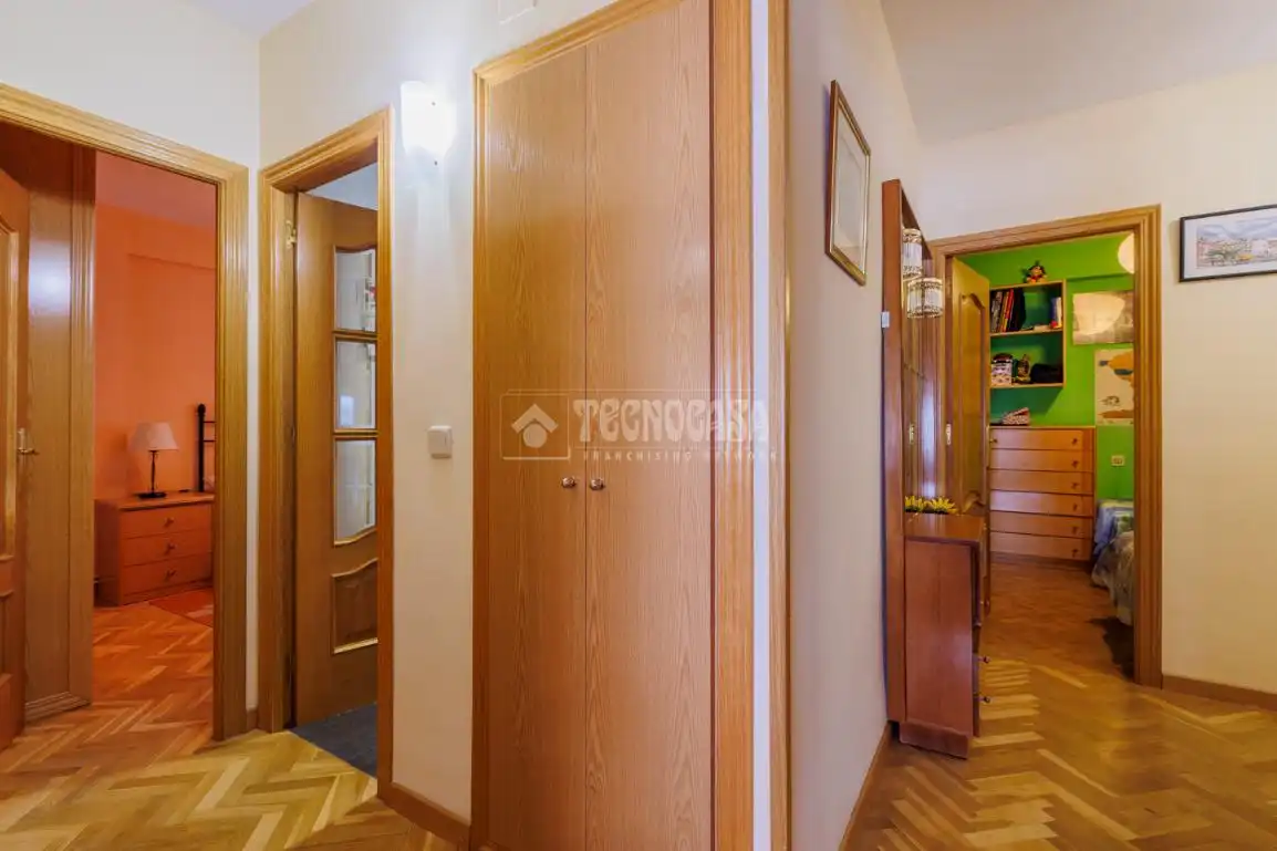 Flat for sale in Madrid  with Air Conditioner and Heating