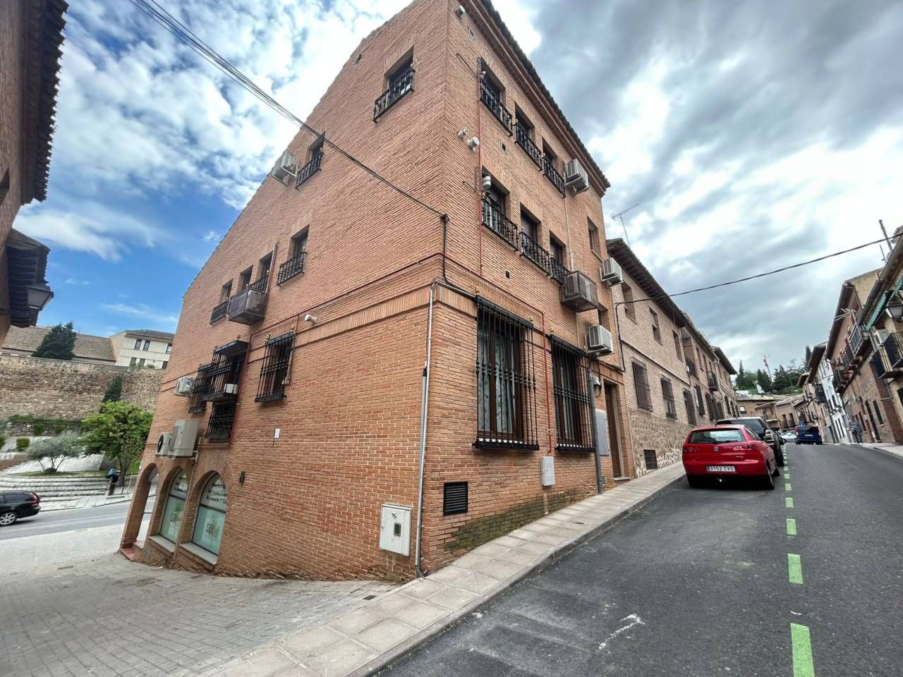 Exterior view of Apartment for sale in  Toledo Capital  with Air Conditioner, Heating and Alarm