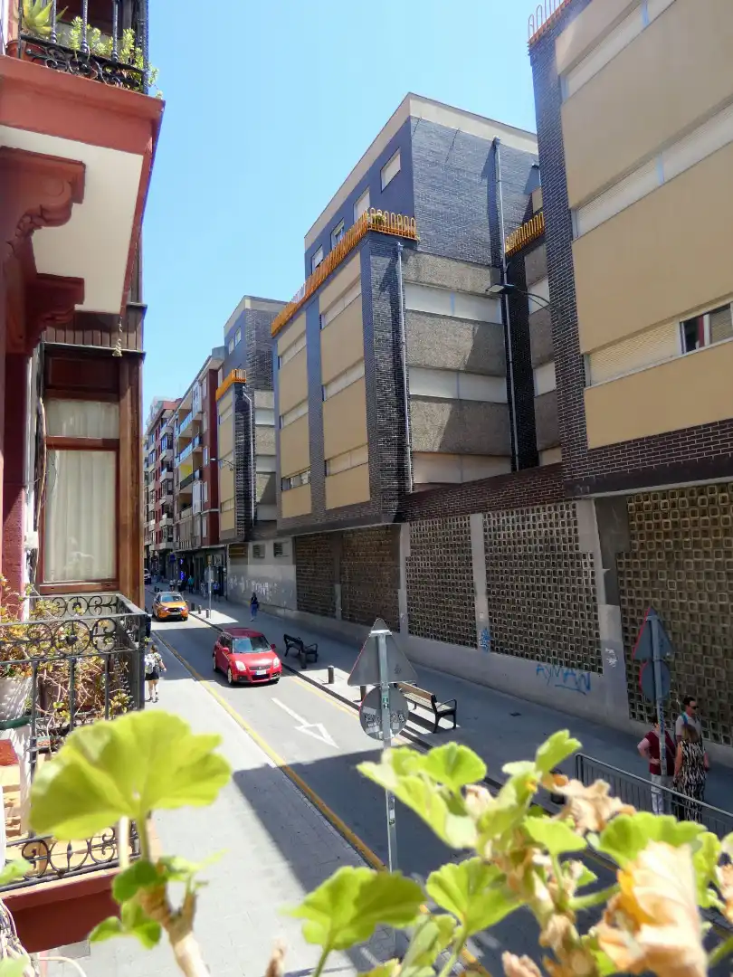 Vista exterior de Piso en venta en Bilbao  con Calefacción, Parquet y Terraza