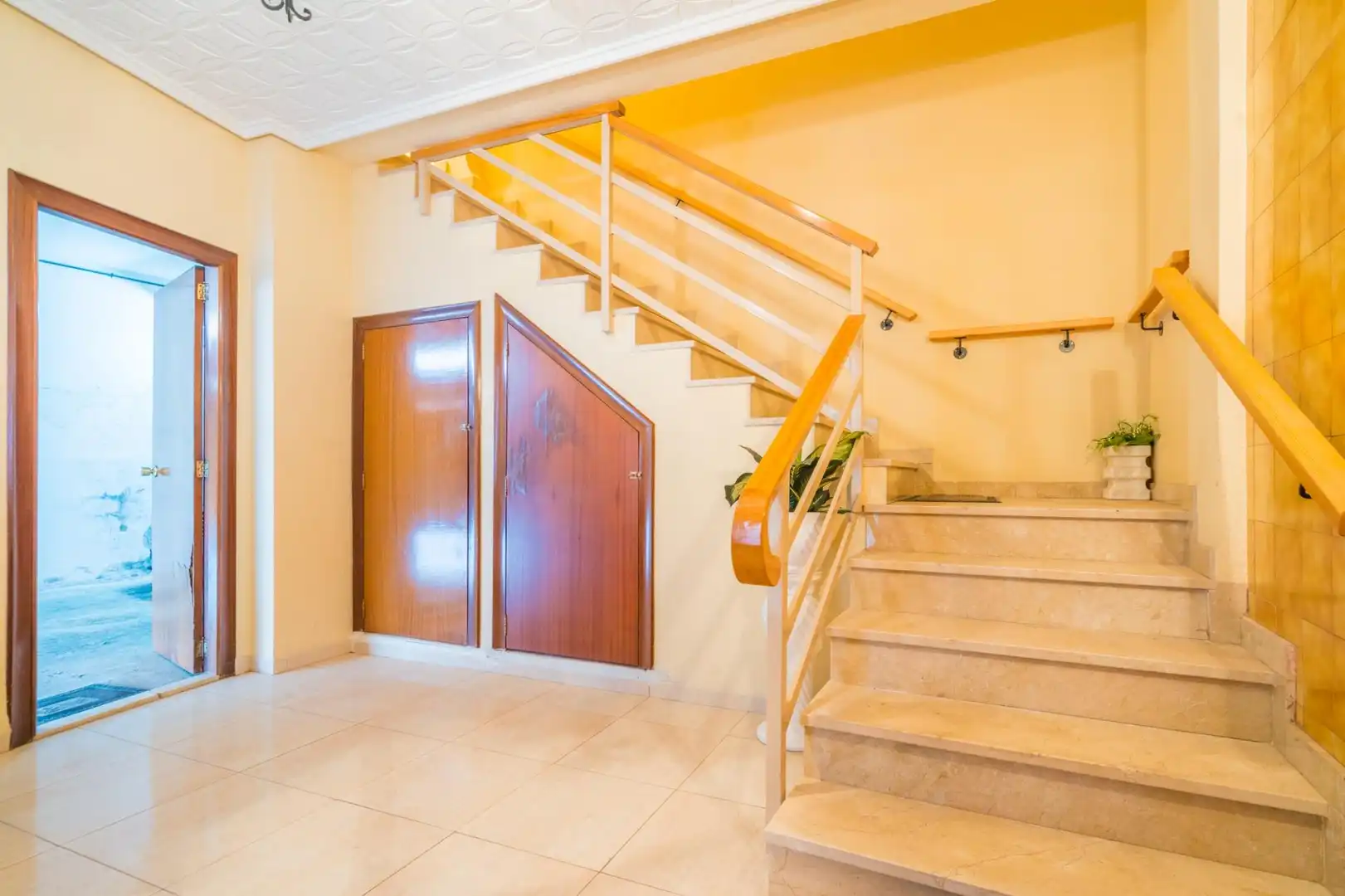 Casa adosada en venta en Sagunto / Sagunt con Terraza