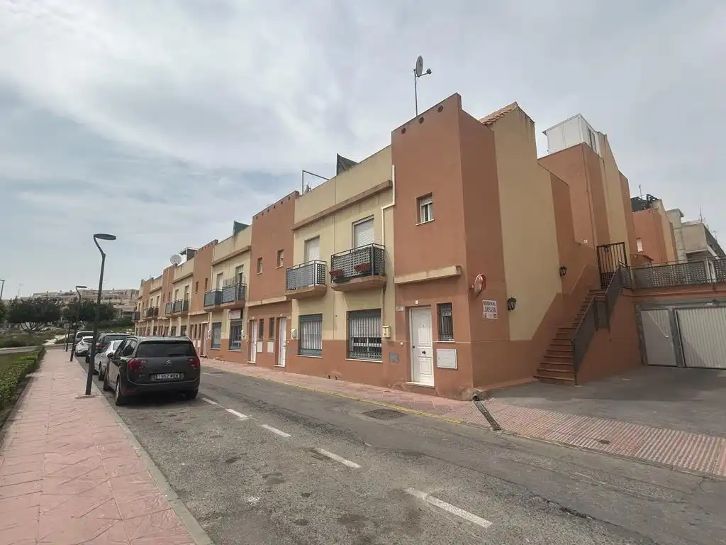 Aparcament amb ascensor en venda a Calle Carlos V, imagen 2