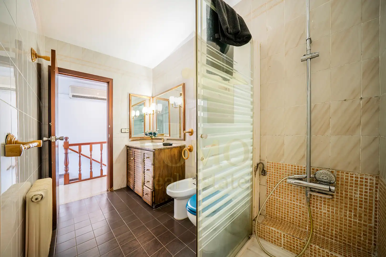 Baño de Casa adosada en venta en Santa Perpètua de Mogoda con Balcón