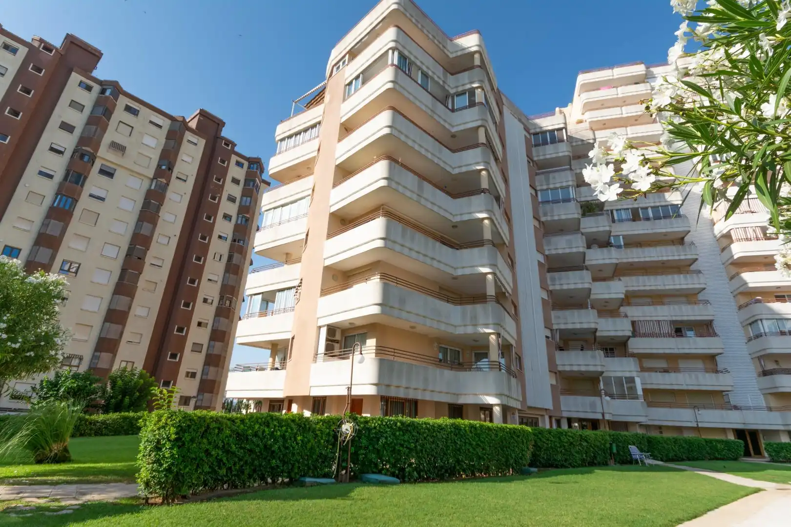 Vista exterior de Apartamento en venta en Gandia con Jardín privado, Terraza y Trastero