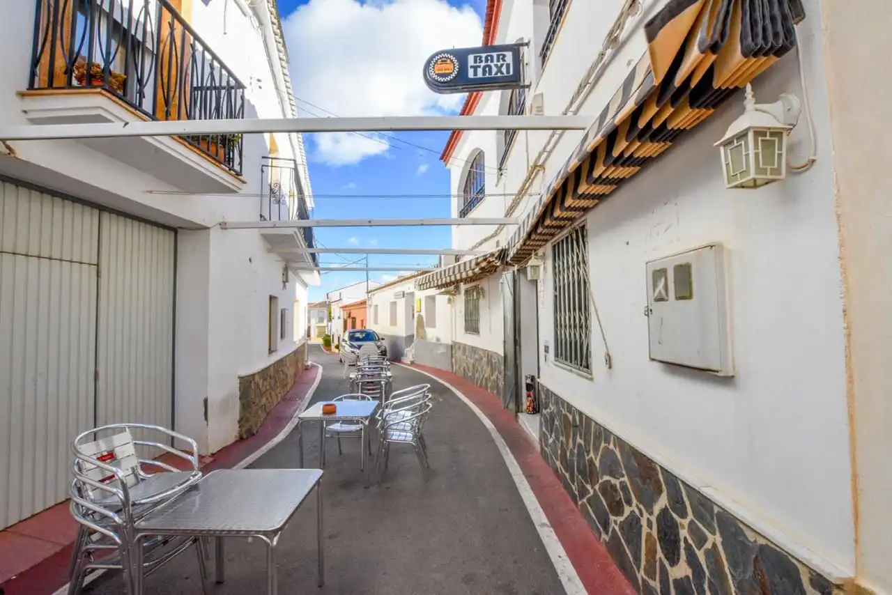 Vista exterior de Edificio en venta en Taberno