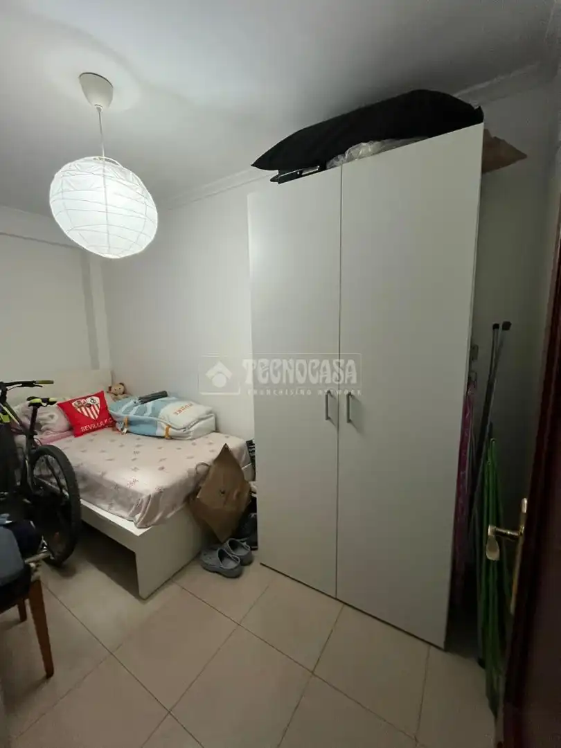 Flat for sale in C. Regimiento de Soria, Cruz Roja