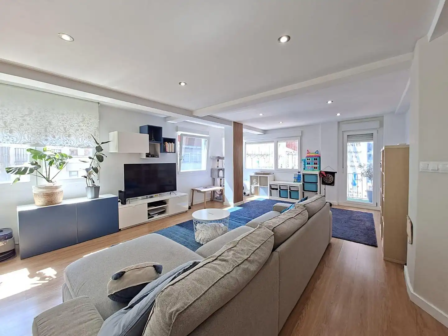 Sala de estar de Piso en venta en Vilagarcía de Arousa con Terraza, Amueblado y Balcón
