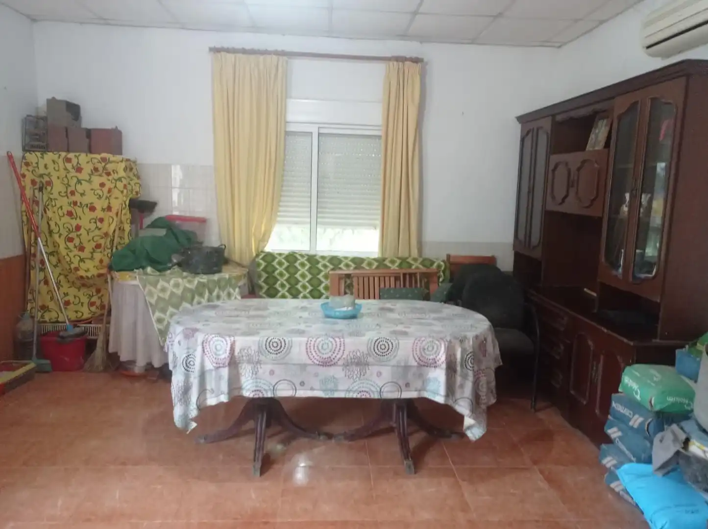 Sala d'estar de Finca rústica en venda en Murcia amb Jardí privat, Traster i Moblat