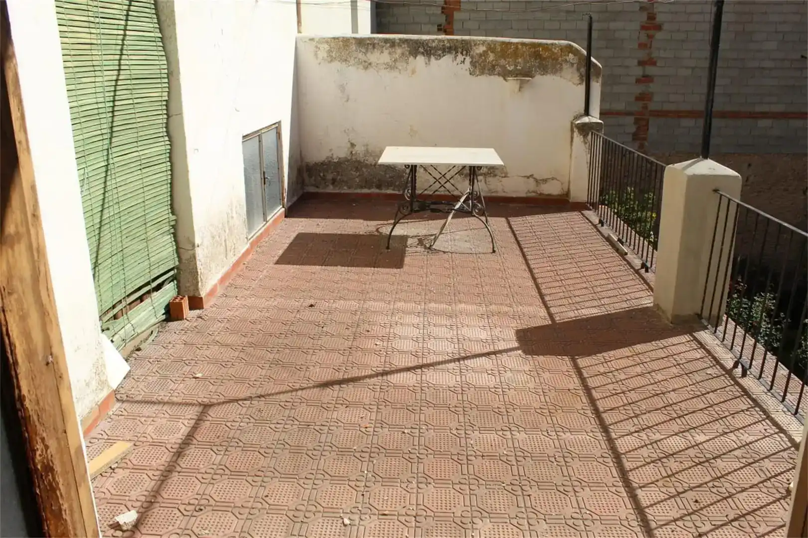 Terrassa de Pis en venda en Baza amb Jardí privat, Traster i Moblat