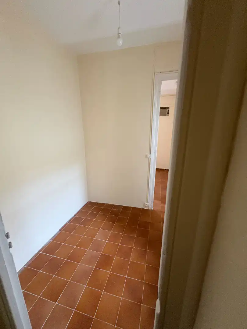 Estudi de lloguer a Carrer de Còrsega, Vila de Gràcia