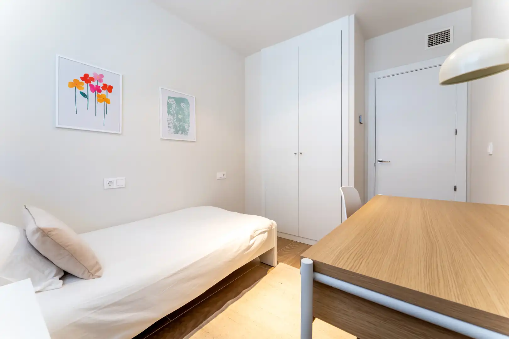 Habitación de Piso de alquiler en Valdemoro con Aire acondicionado, Calefacción y Trastero