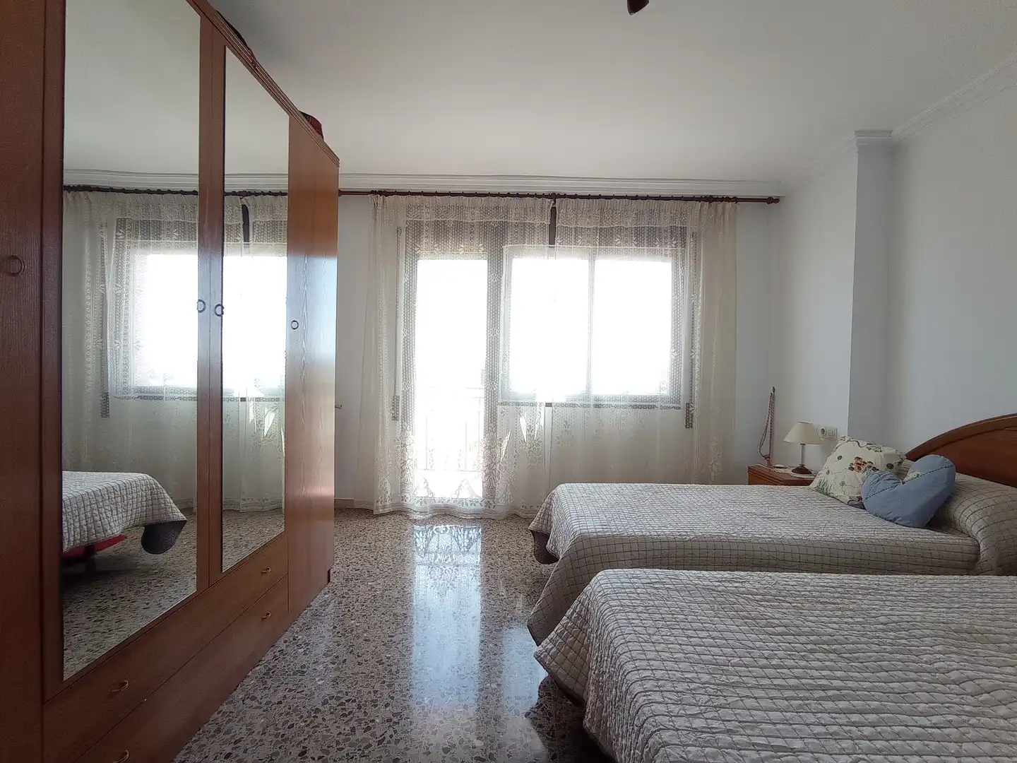 Schlafzimmer von Einfamilien-Reihenhaus zum Verkauf in Santa Perpètua de Mogoda mit Klimaanlage, Heizung und Terrasse