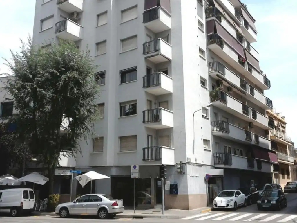 Wohnung mit Terrasse zum Verkauf in Avinguda Sant Esteve 23