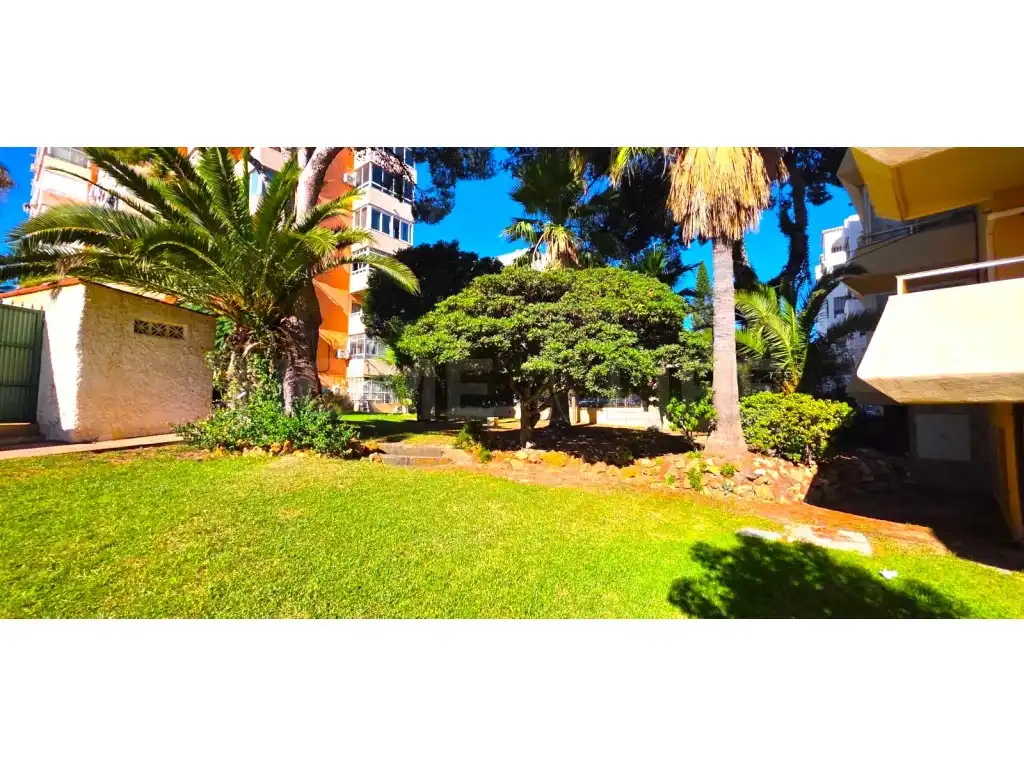 Garten von Wohnung zum Verkauf in Benalmádena mit Schwimmbad und Gemeinschaftspool