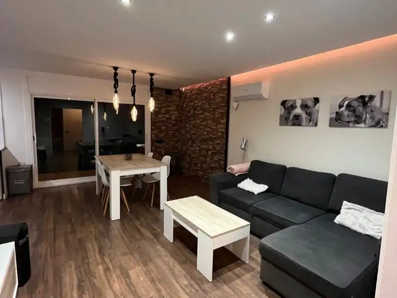 Flat for sale in C/Romania 20