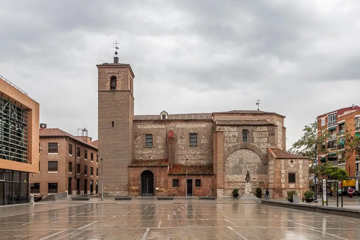 Außenansicht von Gebäude zum Verkauf in Alcorcón