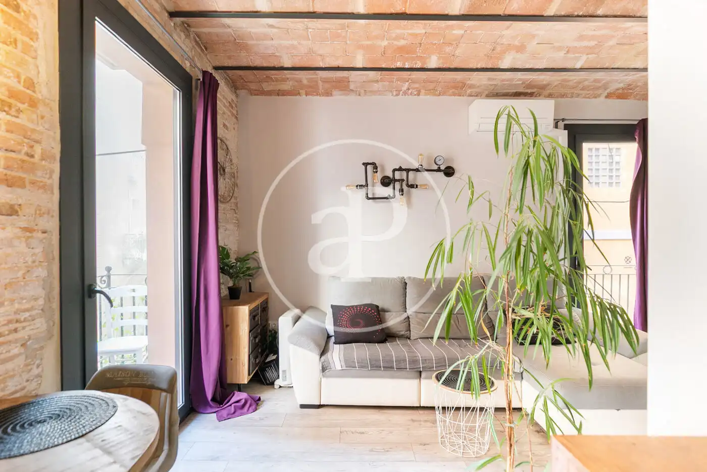 Sala de estar de Piso en venta en Barcelona con Aire acondicionado, Calefacción y Amueblado