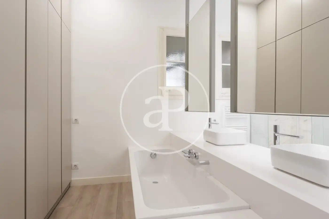 Flat with terrace to rent in C/ de Provença, imagen 26