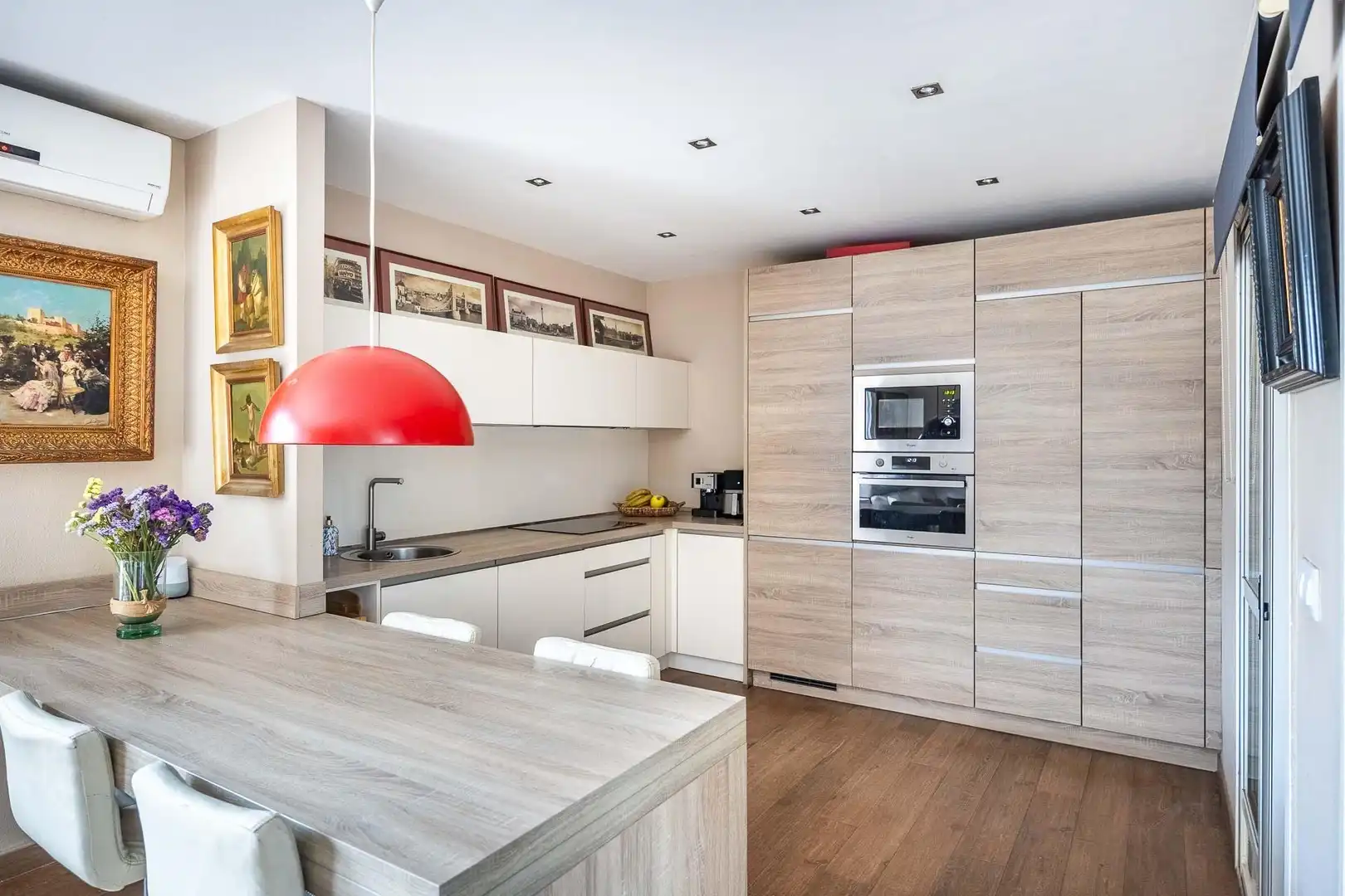 Kitchen of Houses for sale in Sevilla  with Air Conditioner, Private garden and Storage room