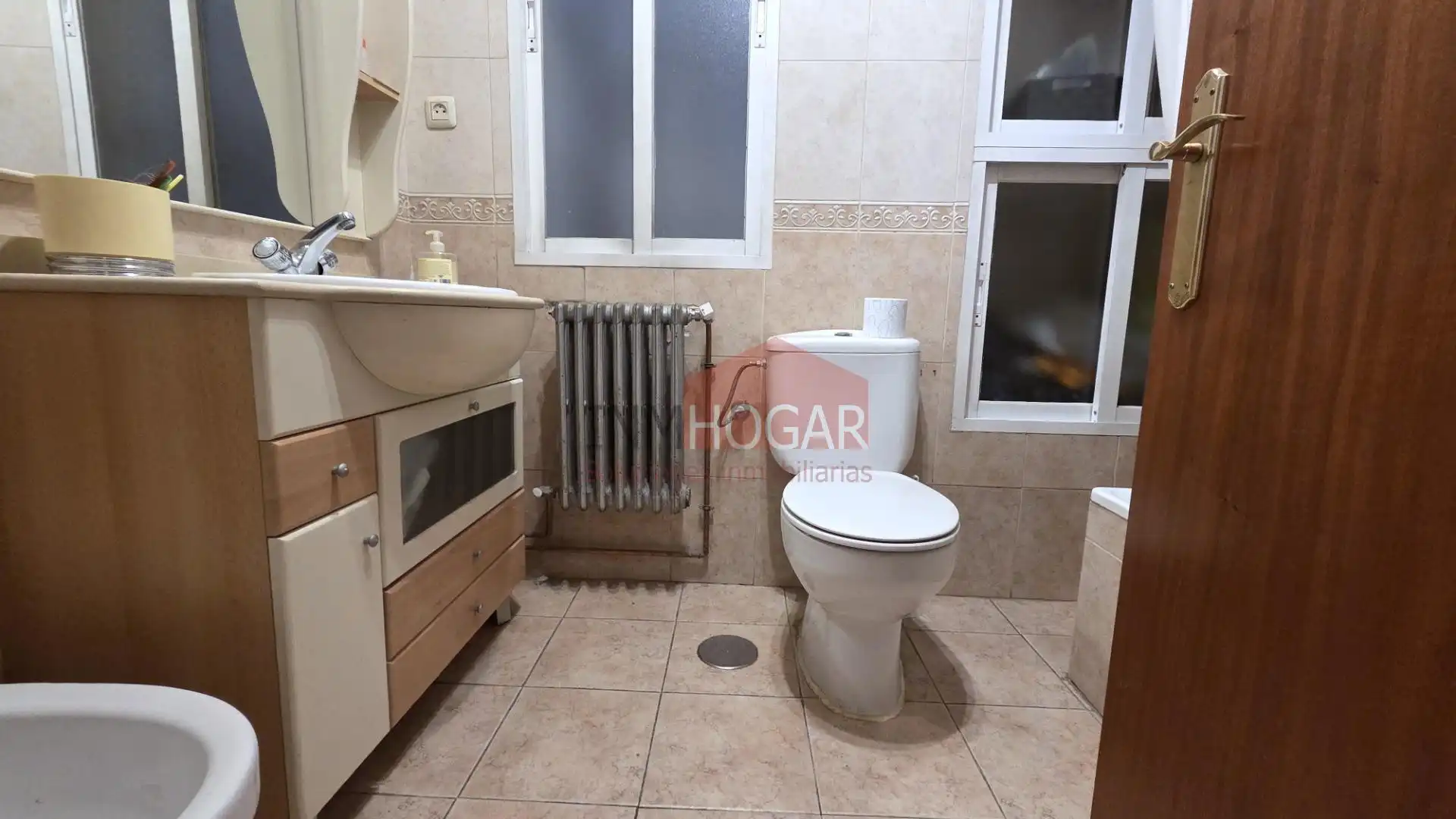 Bany de Pis en venda en Ávila amb Calefacció, Terrassa i Traster