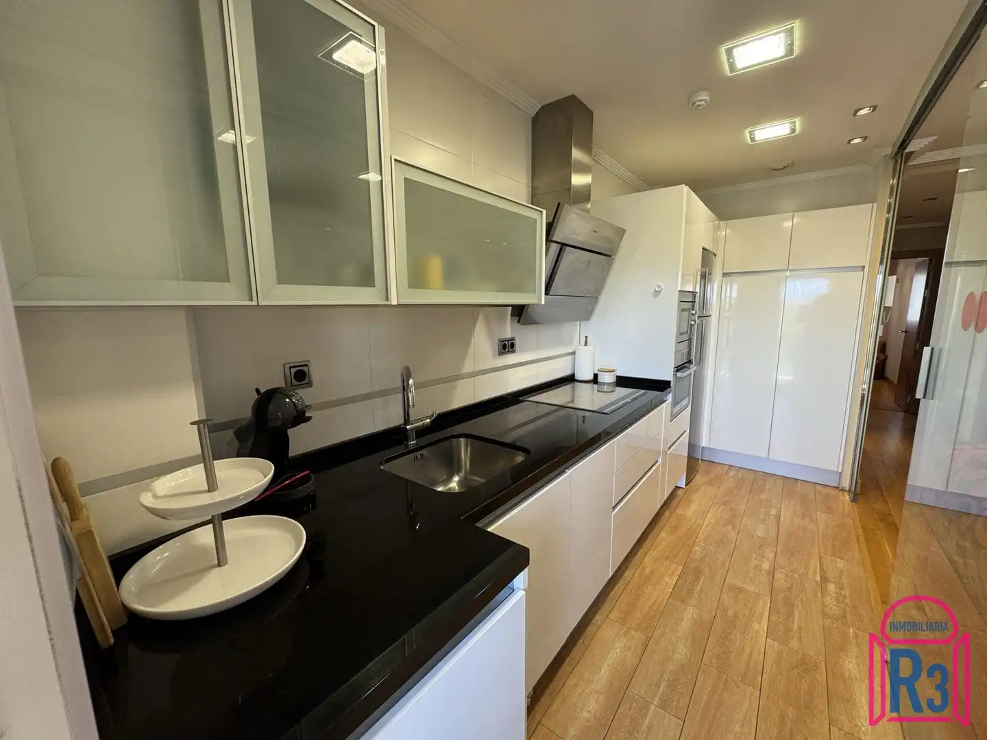 Cocina de Apartamento en venta en León Capital  con Calefacción, Terraza y Trastero