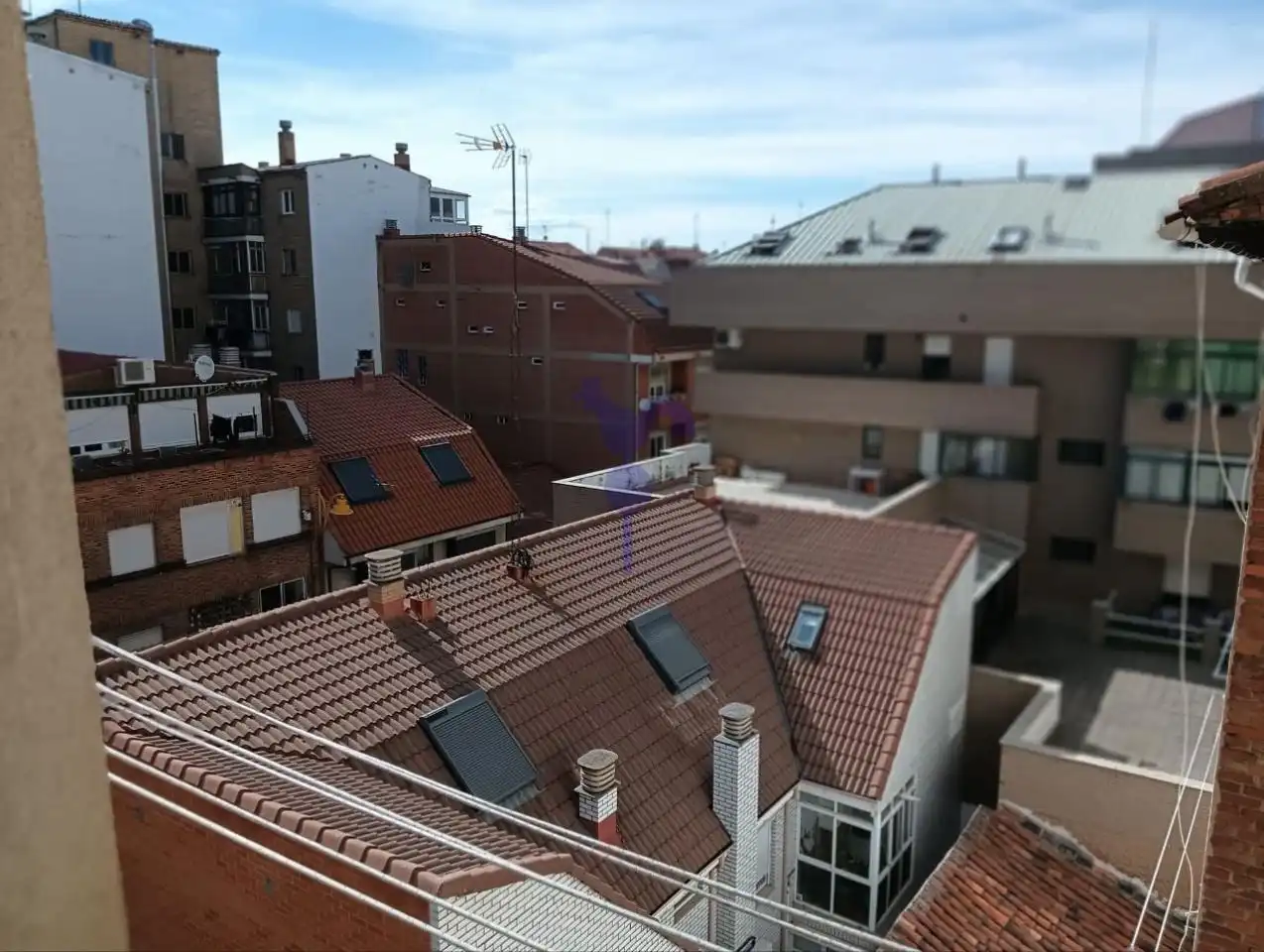 Vista exterior de Piso en venta en León Capital  con Calefacción, Parquet y Terraza